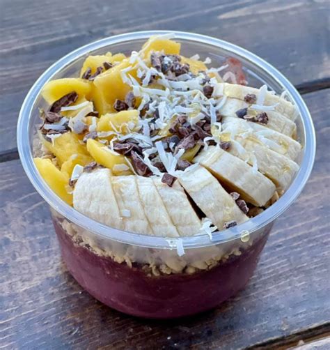 Tastes like: Chocolate covered blueberries. . Bristol berry bowls